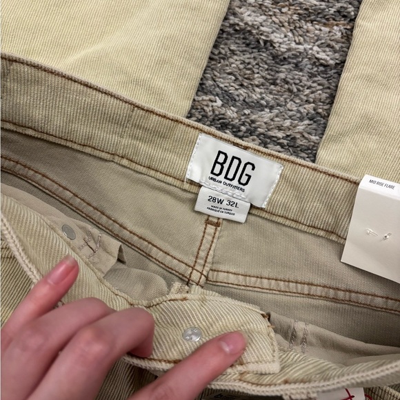 Urban Outfitters BDG Mid Rise Flare Corduroy Jeans In Crème Sz 28Wx32L NWT BDG - - Picture 7 of 14